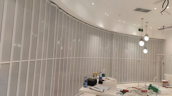 水晶折疊門安裝效果